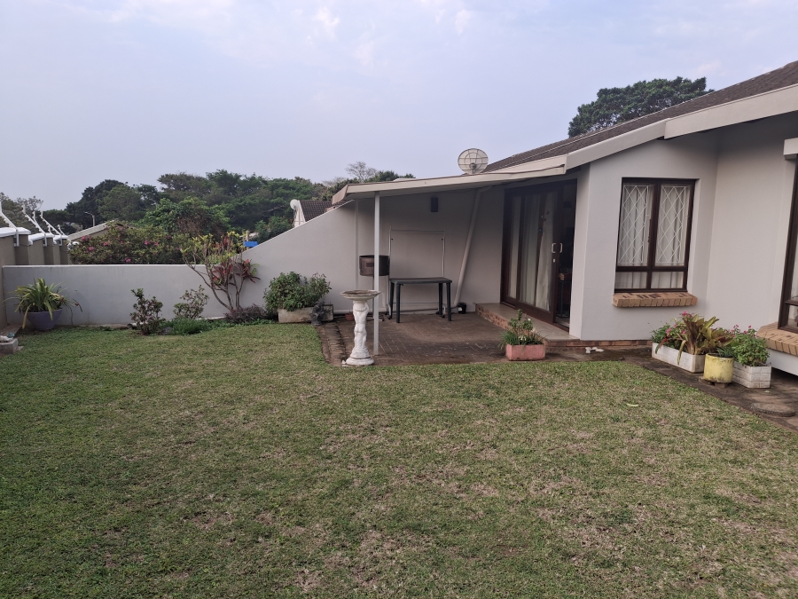 2 Bedroom Property for Sale in Uvongo KwaZulu-Natal