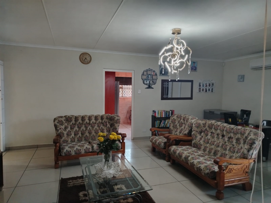 To Let 4 Bedroom Property for Rent in Birdswood KwaZulu-Natal