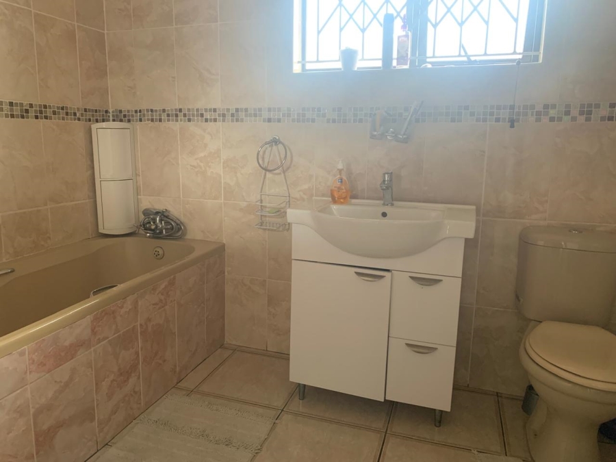 4 Bedroom Property for Sale in Birdswood KwaZulu-Natal