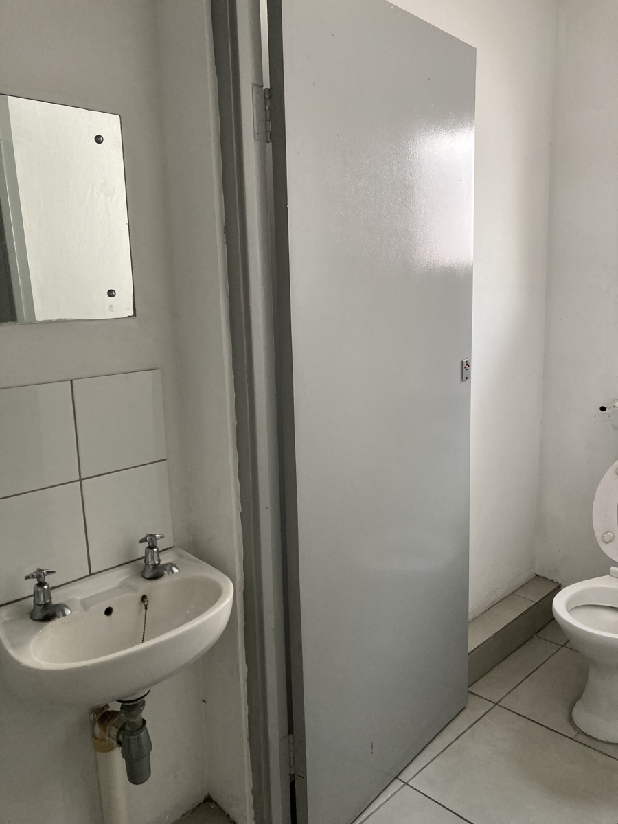 To Let commercial Property for Rent in New Germany KwaZulu-Natal