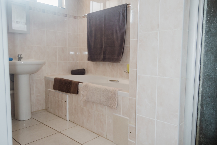 2 Bedroom Property for Sale in Scottburgh Central KwaZulu-Natal