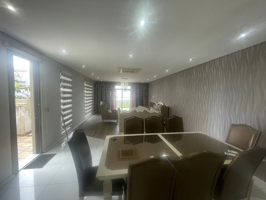 4 Bedroom Property for Sale in Essenwood KwaZulu-Natal