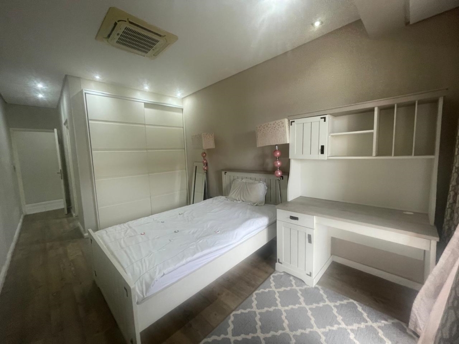 4 Bedroom Property for Sale in Essenwood KwaZulu-Natal