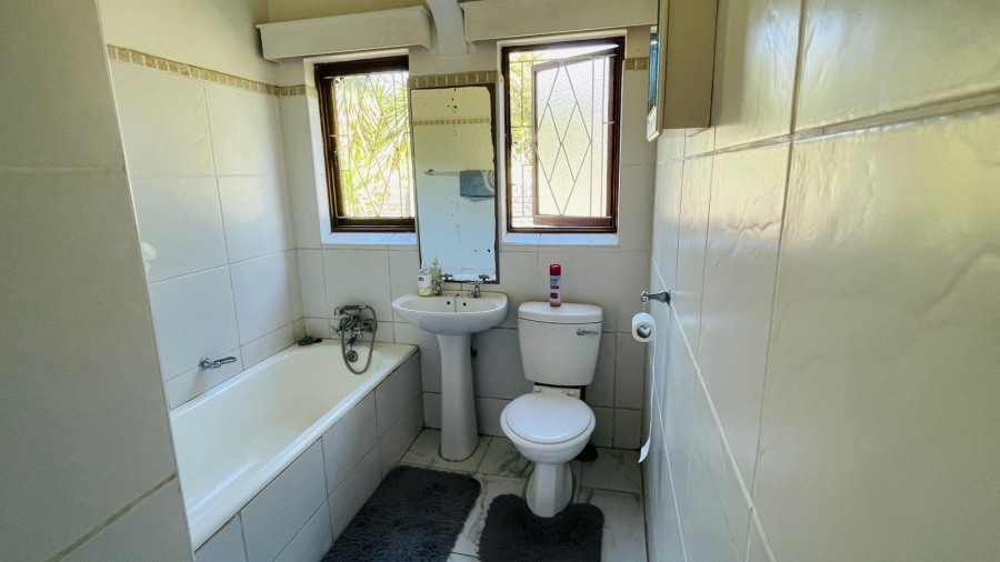 To Let 4 Bedroom Property for Rent in Kildare KwaZulu-Natal