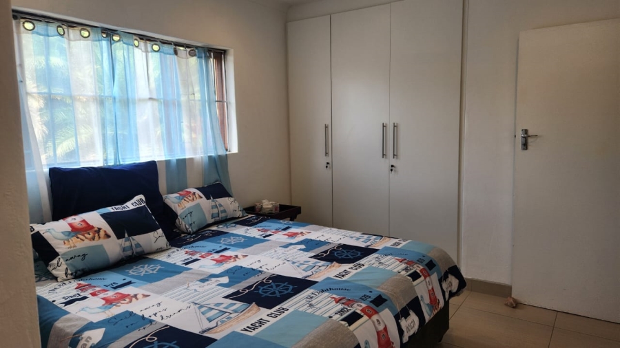 6 Bedroom Property for Sale in Glenmore KwaZulu-Natal
