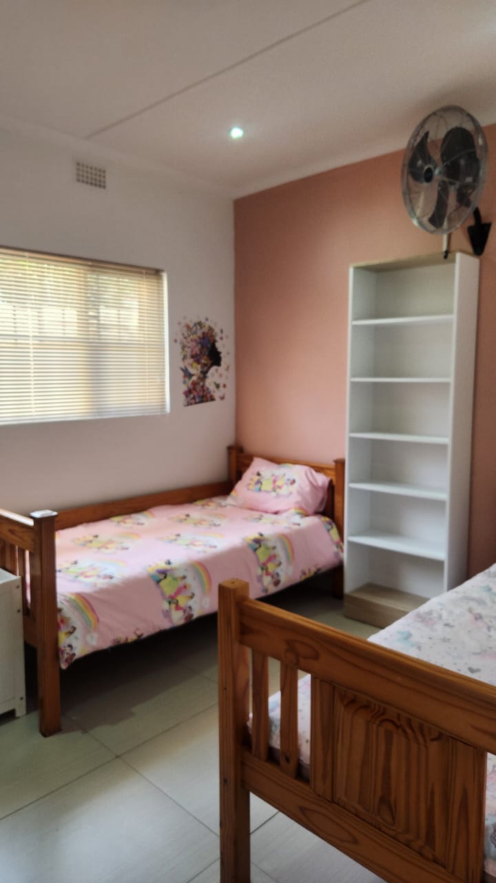 6 Bedroom Property for Sale in Glenmore KwaZulu-Natal