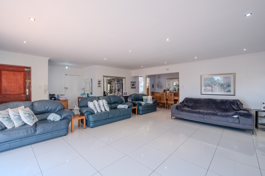 4 Bedroom Property for Sale in Sunningdale KwaZulu-Natal