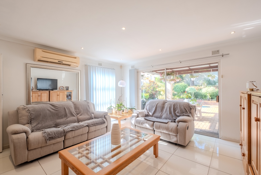 4 Bedroom Property for Sale in Sunningdale KwaZulu-Natal