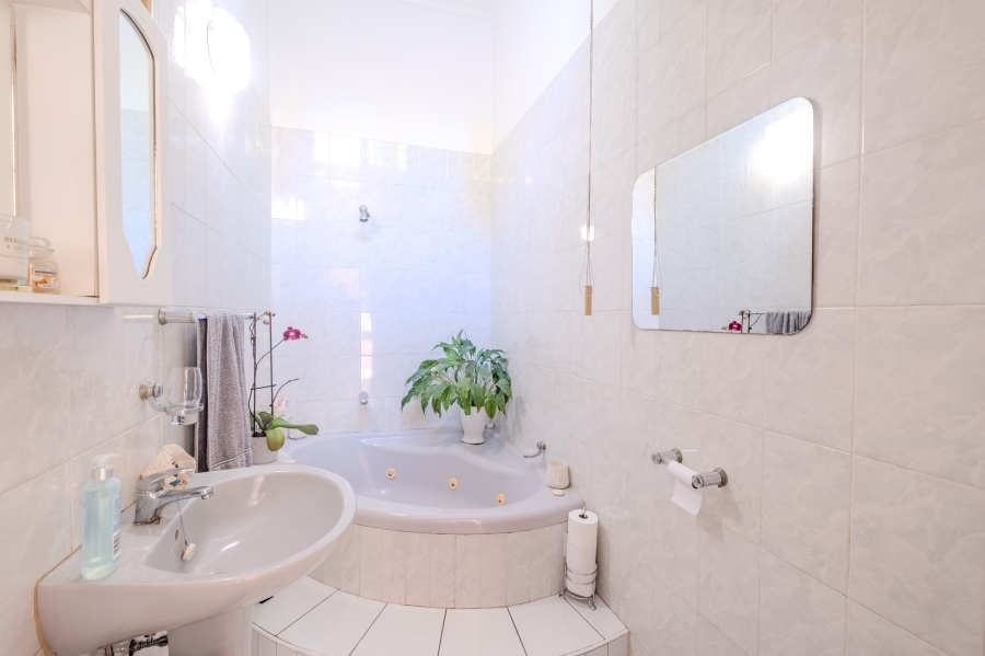 4 Bedroom Property for Sale in Sunningdale KwaZulu-Natal
