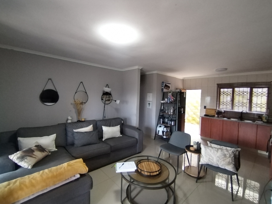 2 Bedroom Property for Sale in Amanzimtoti KwaZulu-Natal