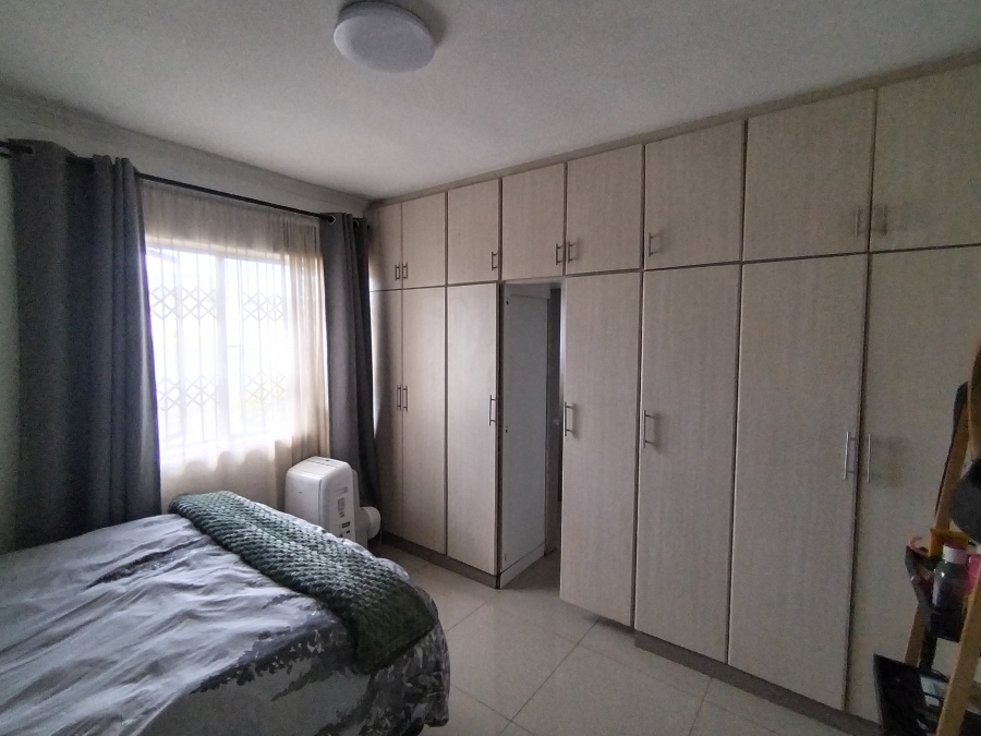 2 Bedroom Property for Sale in Amanzimtoti KwaZulu-Natal