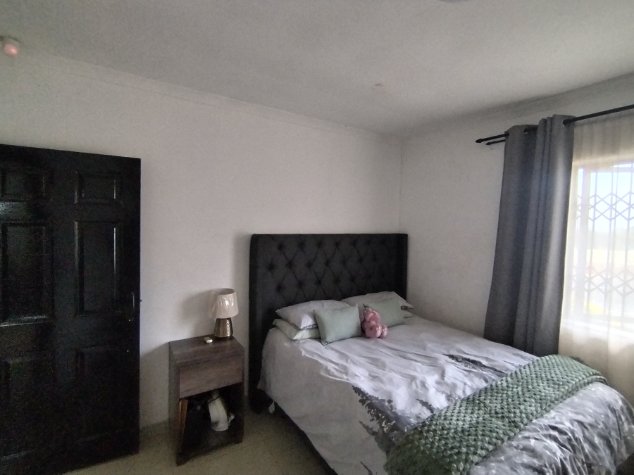 2 Bedroom Property for Sale in Amanzimtoti KwaZulu-Natal