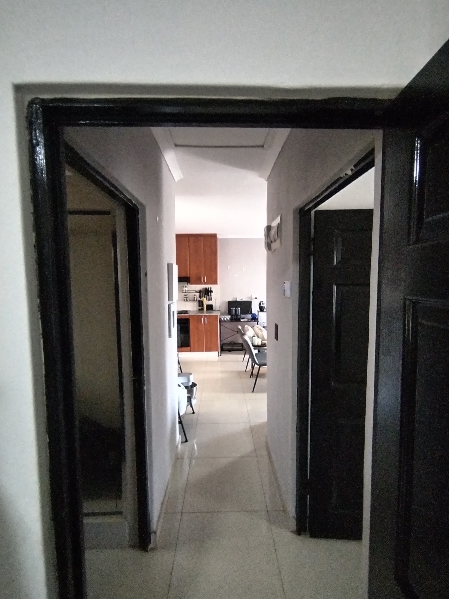 2 Bedroom Property for Sale in Amanzimtoti KwaZulu-Natal