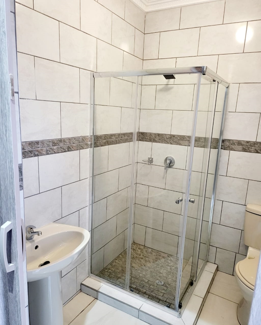 To Let 1 Bedroom Property for Rent in Ulundi KwaZulu-Natal
