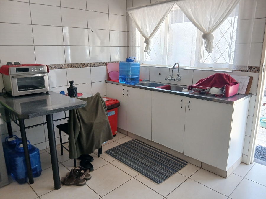To Let 2 Bedroom Property for Rent in Grosvenor KwaZulu-Natal