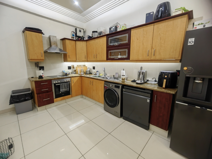 To Let 2 Bedroom Property for Rent in Umhlanga KwaZulu-Natal