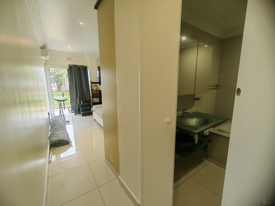 To Let 2 Bedroom Property for Rent in Umhlanga KwaZulu-Natal