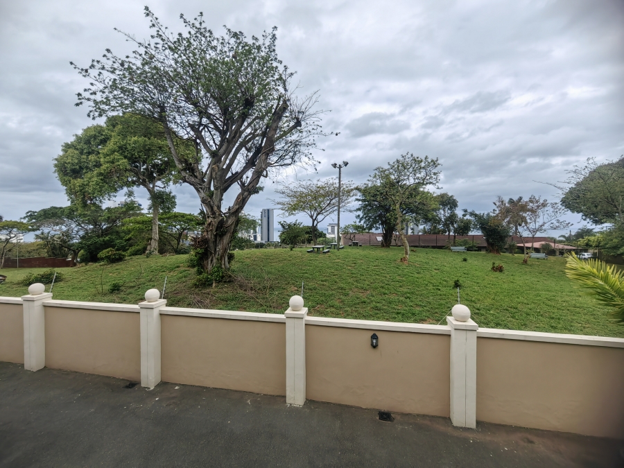 To Let 2 Bedroom Property for Rent in Umhlanga KwaZulu-Natal