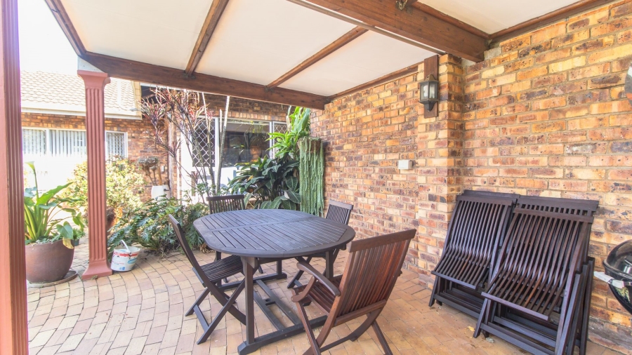 4 Bedroom Property for Sale in Ferncliffe KwaZulu-Natal