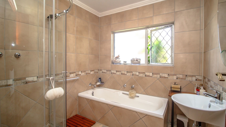4 Bedroom Property for Sale in Ferncliffe KwaZulu-Natal