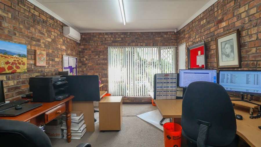 4 Bedroom Property for Sale in Ferncliffe KwaZulu-Natal