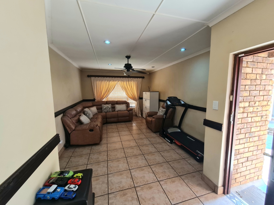 3 Bedroom Property for Sale in Lester Park KwaZulu-Natal
