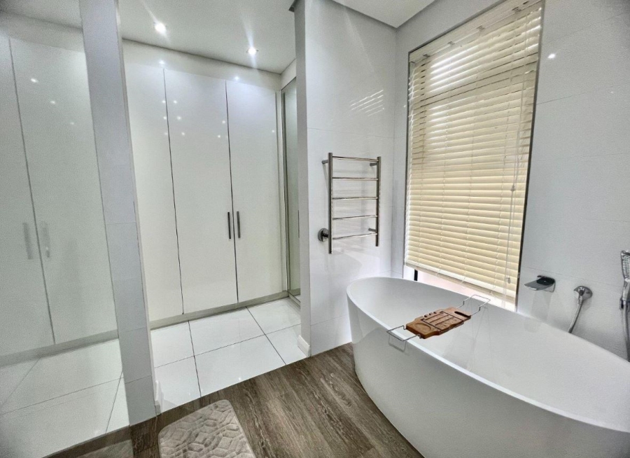 4 Bedroom Property for Sale in Essenwood KwaZulu-Natal