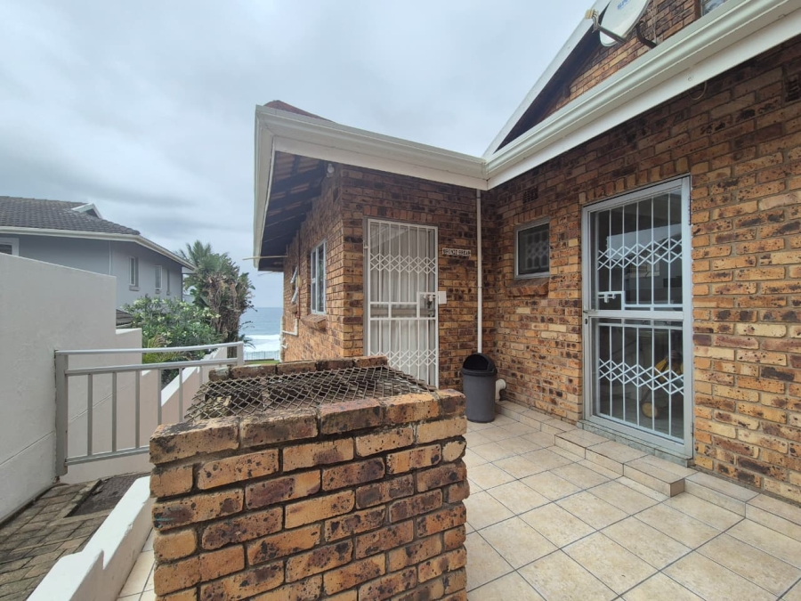 8 Bedroom Property for Sale in Tinley Manor KwaZulu-Natal