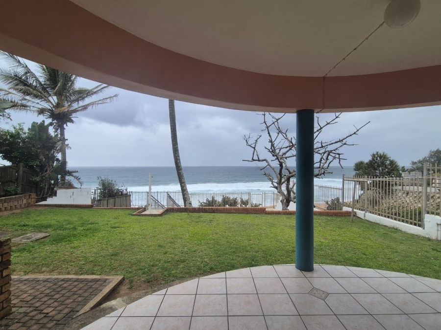 8 Bedroom Property for Sale in Tinley Manor KwaZulu-Natal