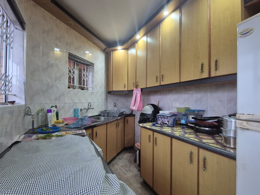 8 Bedroom Property for Sale in Tinley Manor KwaZulu-Natal
