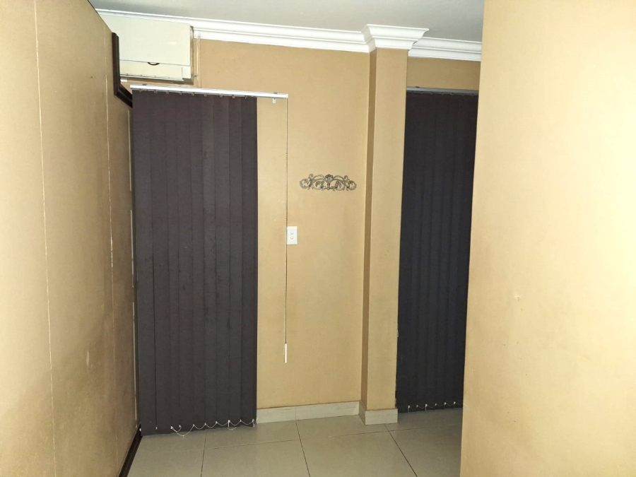 2 Bedroom Property for Sale in Umhlanga KwaZulu-Natal