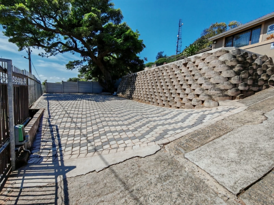 4 Bedroom Property for Sale in Brighton Beach KwaZulu-Natal