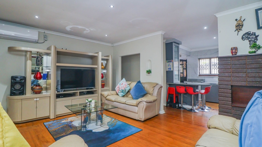 4 Bedroom Property for Sale in Brighton Beach KwaZulu-Natal
