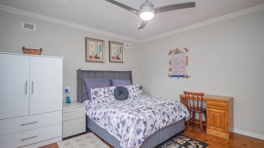 4 Bedroom Property for Sale in Brighton Beach KwaZulu-Natal