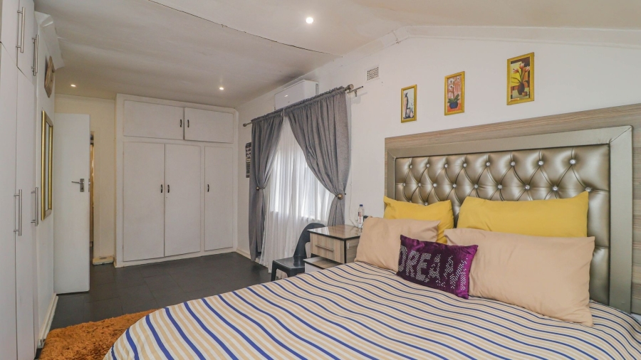 4 Bedroom Property for Sale in Brighton Beach KwaZulu-Natal