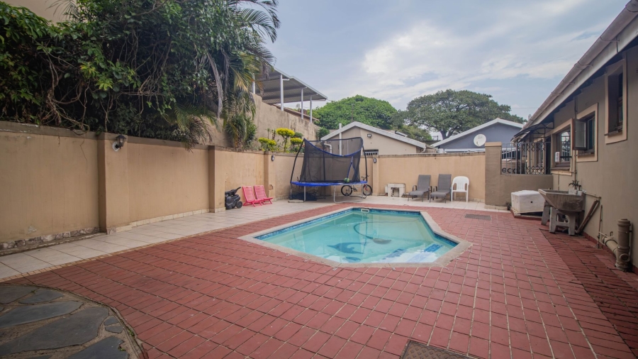 4 Bedroom Property for Sale in Brighton Beach KwaZulu-Natal
