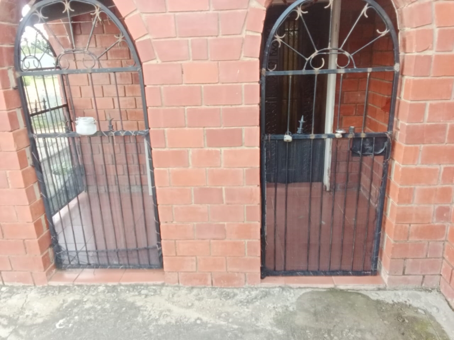 3 Bedroom Property for Sale in Acaciaville KwaZulu-Natal