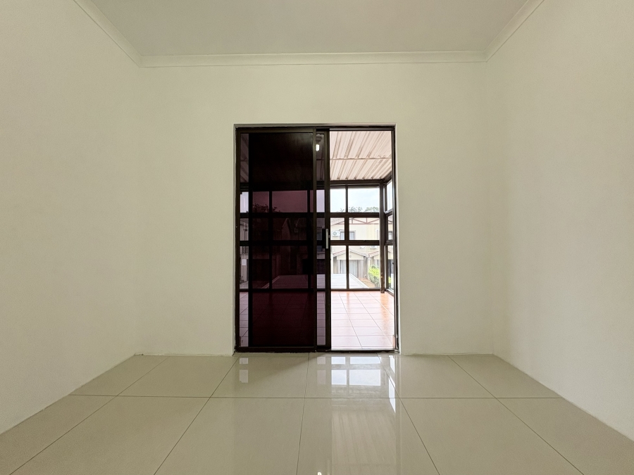 To Let 3 Bedroom Property for Rent in Northcroft KwaZulu-Natal