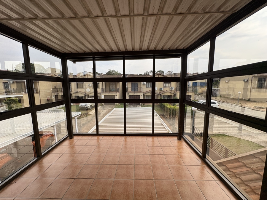 To Let 3 Bedroom Property for Rent in Northcroft KwaZulu-Natal