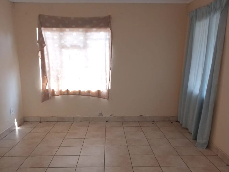 3 Bedroom Property for Sale in Acaciaville KwaZulu-Natal