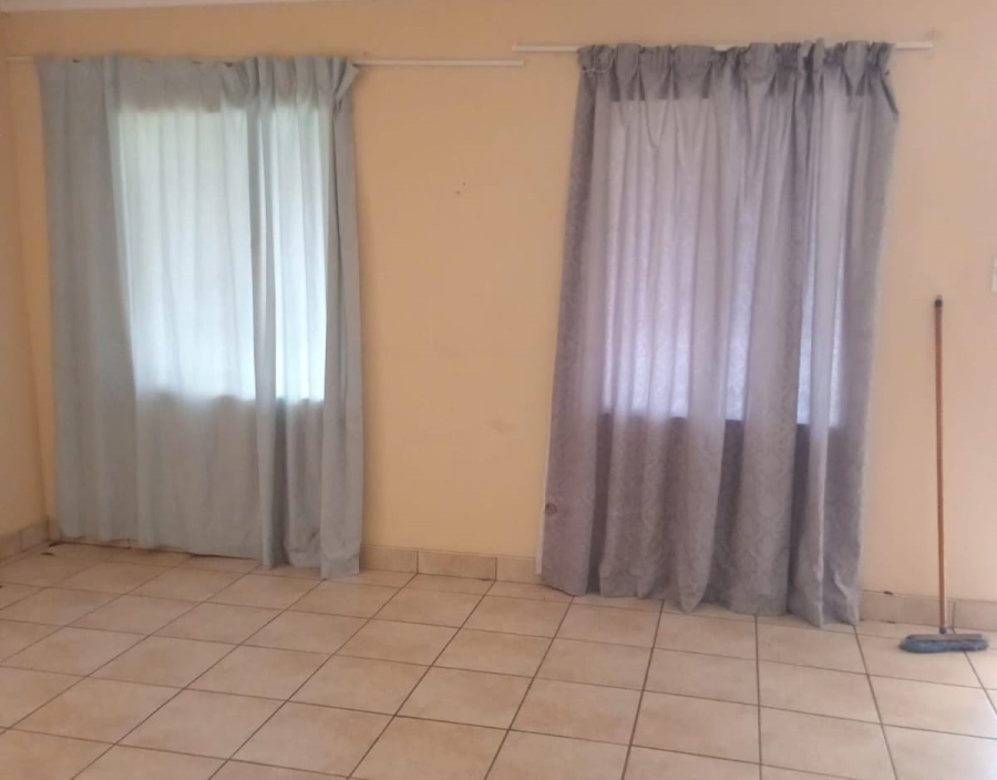 3 Bedroom Property for Sale in Acaciaville KwaZulu-Natal