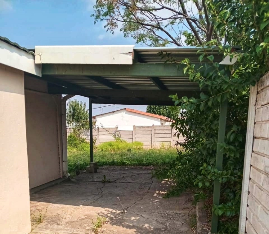 3 Bedroom Property for Sale in Acaciaville KwaZulu-Natal