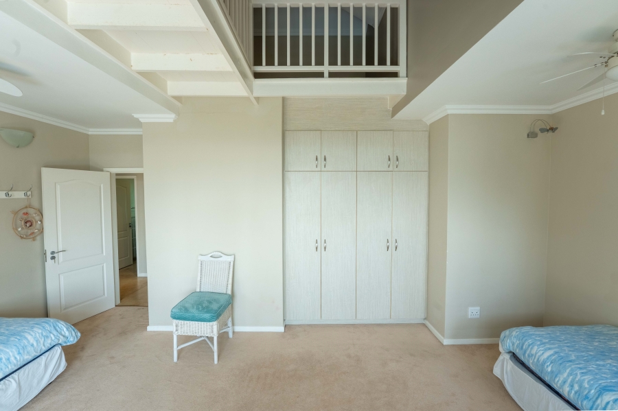 5 Bedroom Property for Sale in Freeland Park KwaZulu-Natal