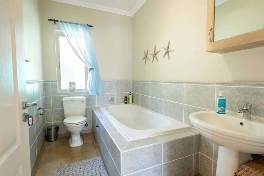 5 Bedroom Property for Sale in Freeland Park KwaZulu-Natal