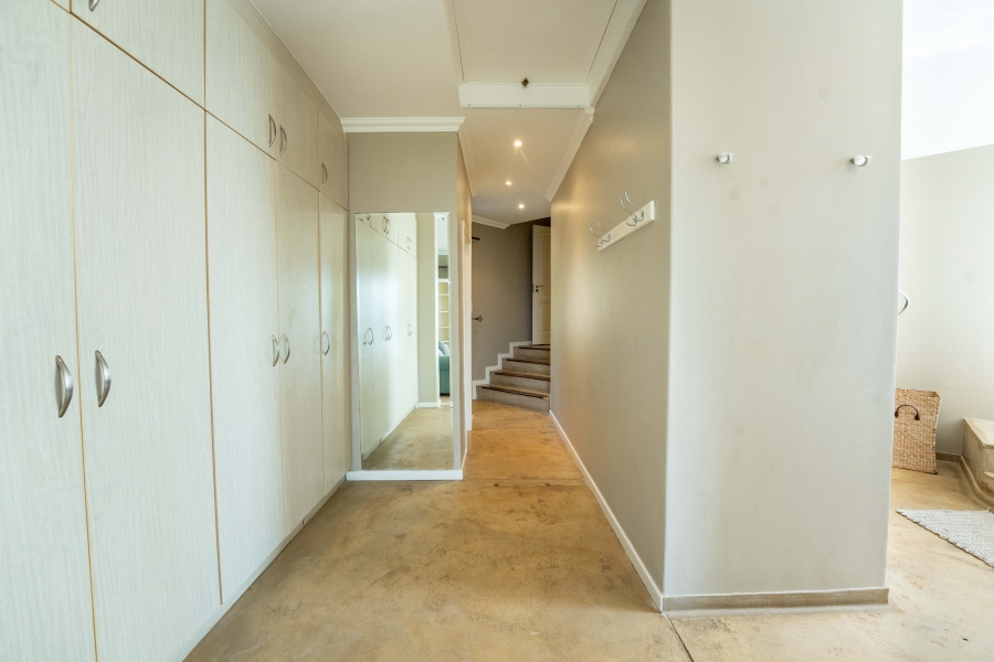5 Bedroom Property for Sale in Freeland Park KwaZulu-Natal