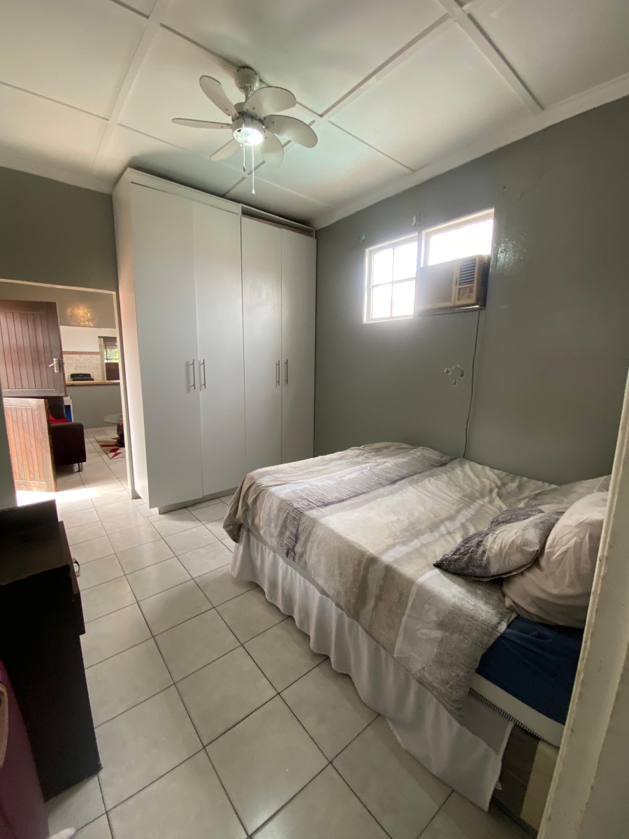 To Let 1 Bedroom Property for Rent in Glenwood KwaZulu-Natal