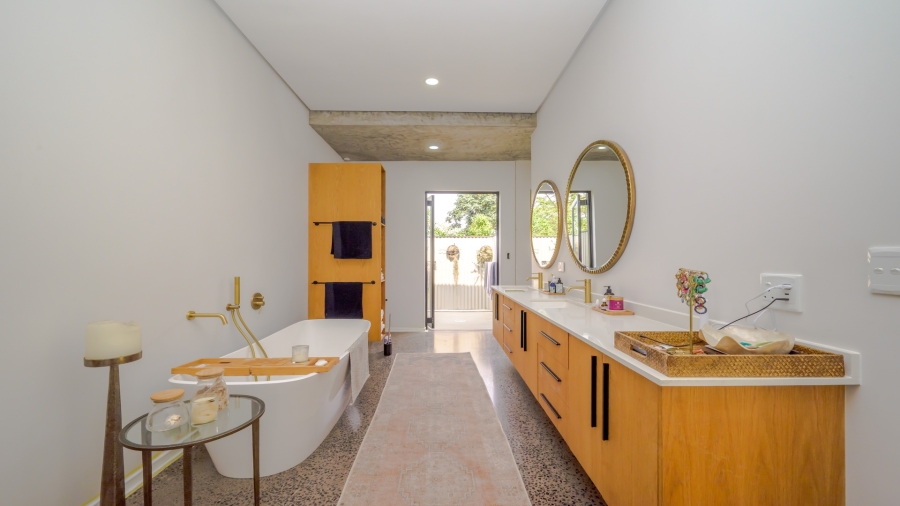 4 Bedroom Property for Sale in Elaleni Coastal Forest Estate KwaZulu-Natal
