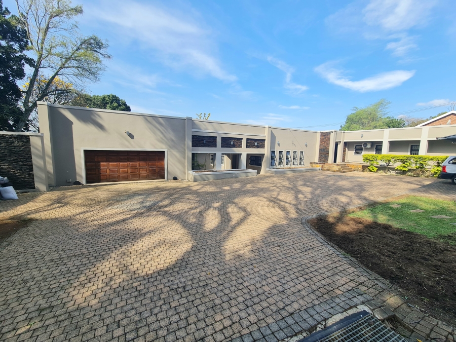 8 Bedroom Property for Sale in Montrose KwaZulu-Natal