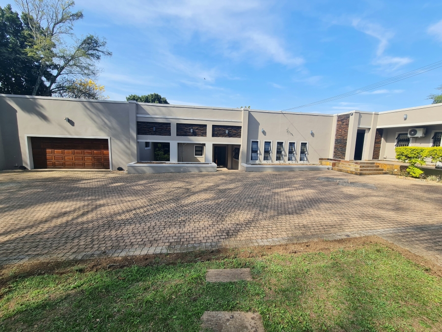 8 Bedroom Property for Sale in Montrose KwaZulu-Natal