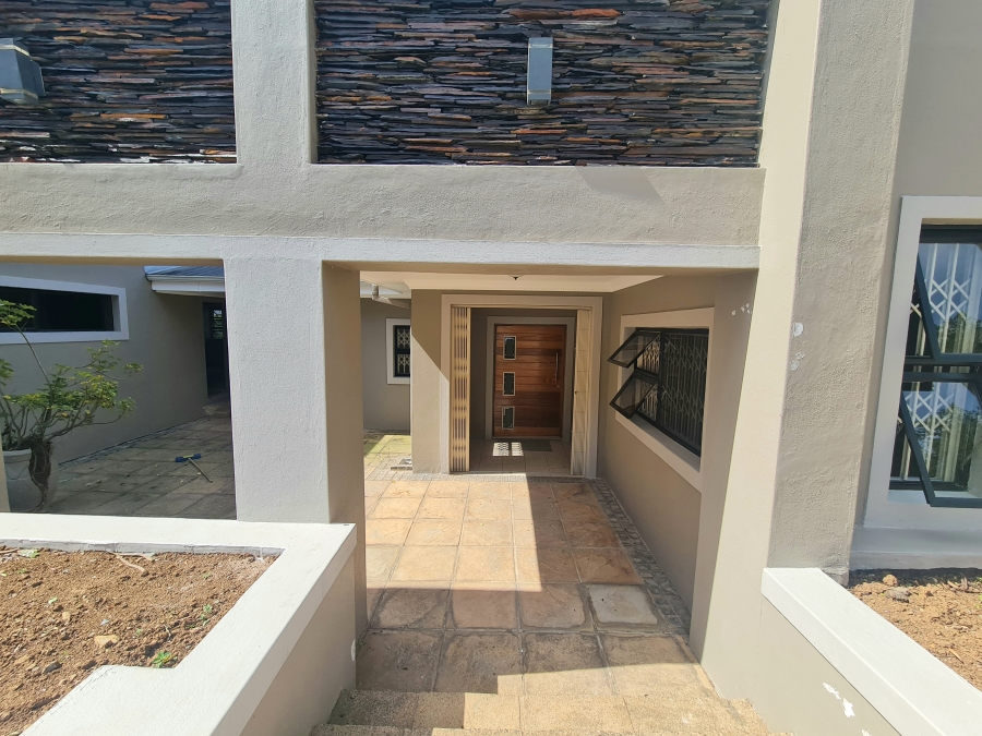 8 Bedroom Property for Sale in Montrose KwaZulu-Natal